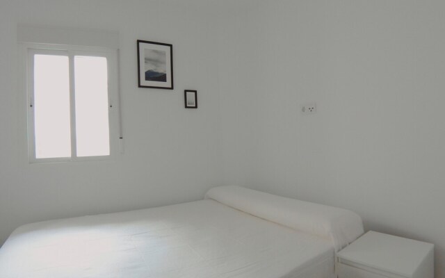 Apartamento interior cercano al parque Olof Palme AP7