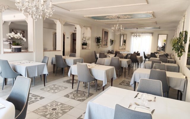 Hôtel Restaurant Le Commerce