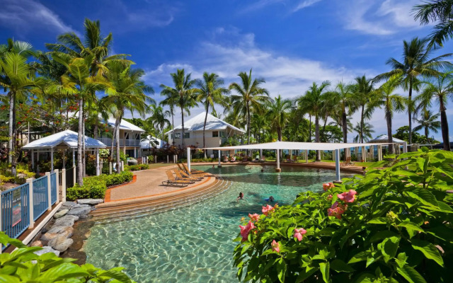 Coral Sands Resort