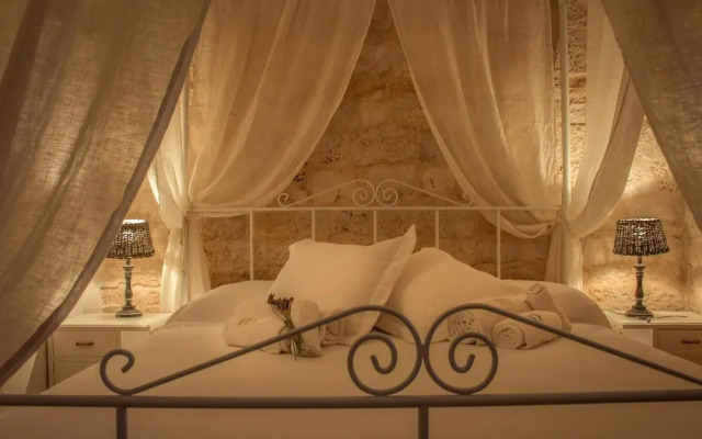 TD Casale Terranova Stone Farmhouse With Pool