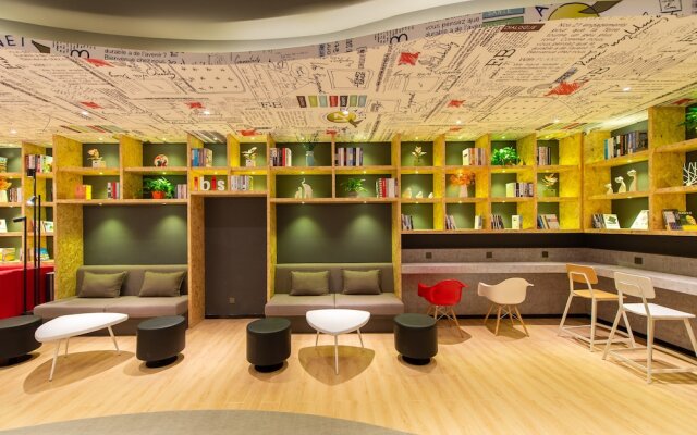 Nanfang Junyue Business Hotel