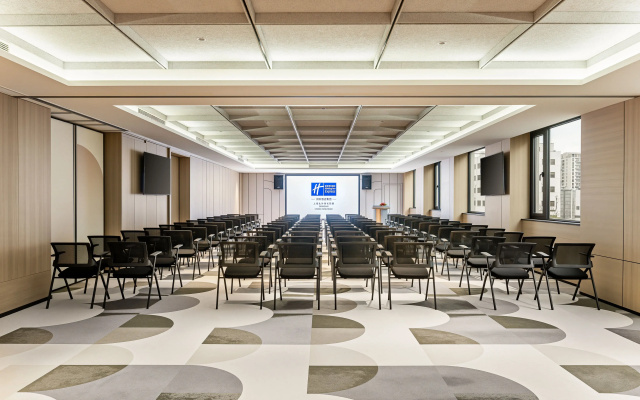 Holiday Inn Express Shanghai Changyang Road by IHG