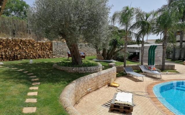 Bouganvillea house