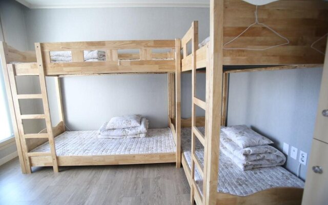 Namu Guesthouse & Pension - Hostel