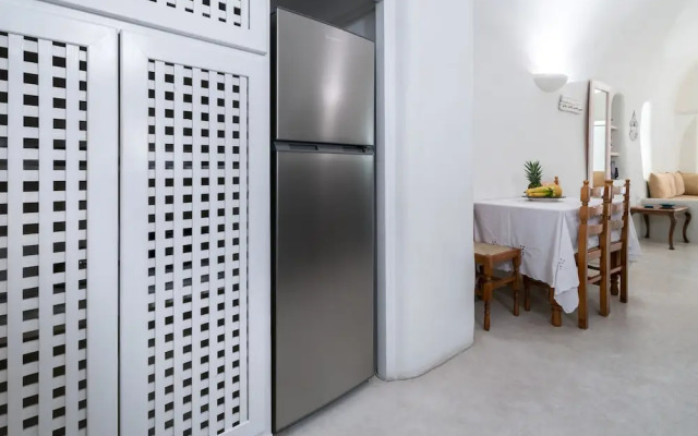 Christina's Cave House