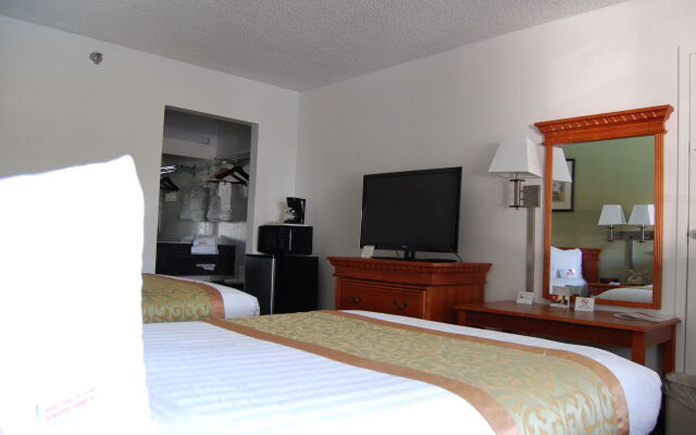 Ramada By Wyndham Temple Terrace/Tampa North