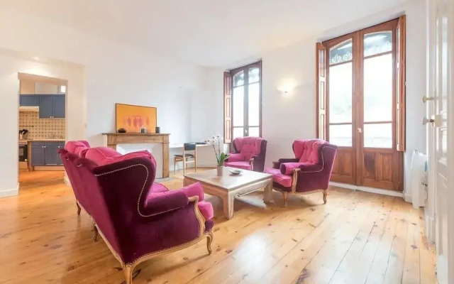 • La Brique Rose - APT 2P - Place Jeanne d'Arc