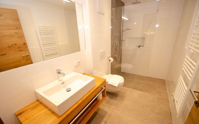 Finest Villa Zell am See