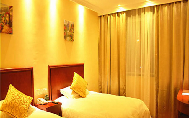 GreenTree Inn YangZhou West KaiFa Road Baolong Square Express Hotel – Guest Rooms – Yangzhou