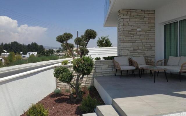 Melanos Residence 2 bdrm townhouse with private pool