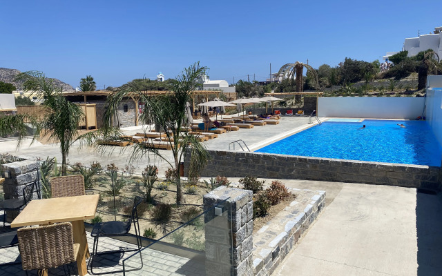 Helios Beach Hotel & Bungalows