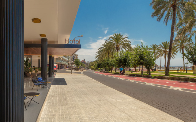 H10 Porto Poniente Hotel