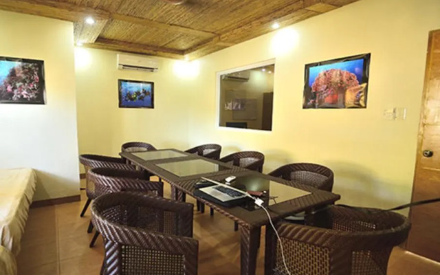 Buceo Anilao Beach & Dive Resort