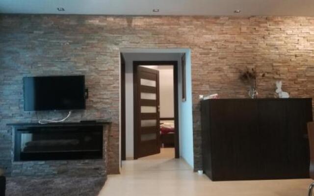 Apartament 325