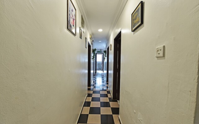 OYO 90806 Rumah Tumpangan Laut Selatan