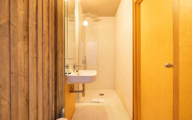 The Victoria Park Sanctuary - Stunning 2bdr Flat