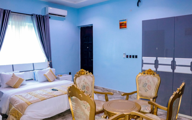 Blue Line Apartments