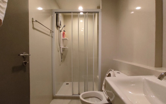 Many Holiday The Base Condo