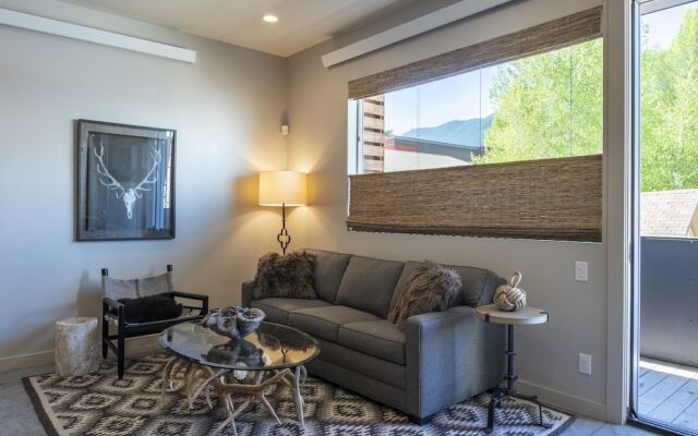 Abode at Penthouse Jackson