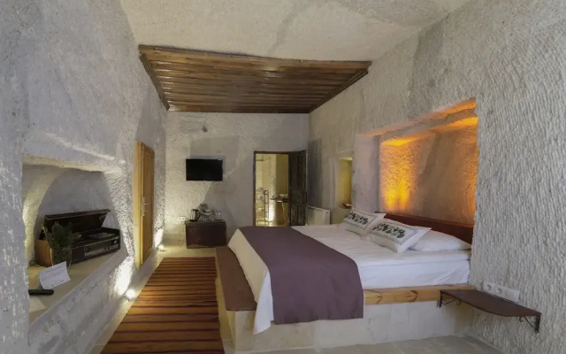 My Cave Suite