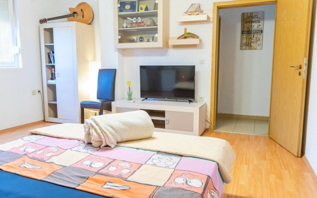 Apartment Stephanie Orange