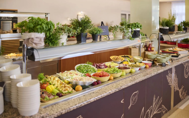 Hotel Feral – Все включено Light