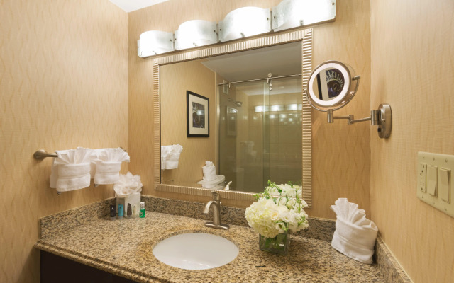 Crowne Plaza Boston - Woburn by IHG