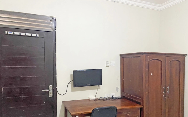 SPOT ON 92037 Jokotole 2 Homestay