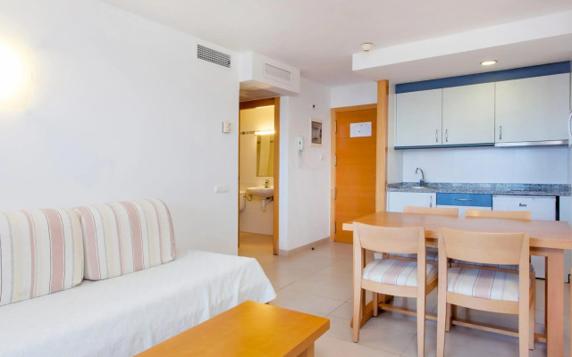 Apartamentos Mar y Playa