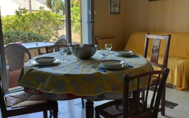 Villa Les Pins proche plages, au calme