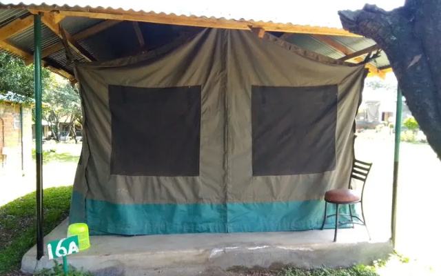 Miti Mingi Eco Camp