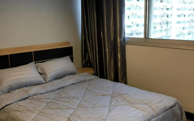 Deluxe at Popular Condo