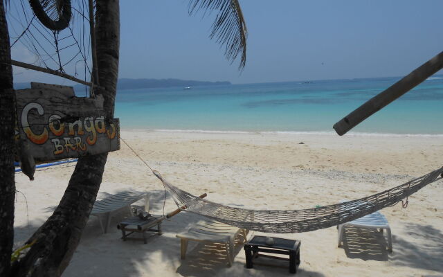 Anahaw Apartments Whitebeach