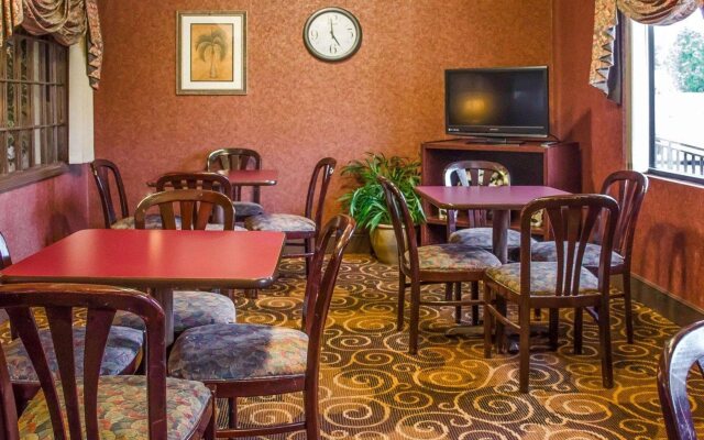 Quality Inn Mobile West Tillmans Corner