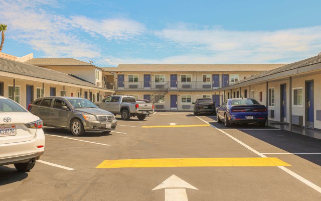 Motel 6 Tustin, CA – Orange County