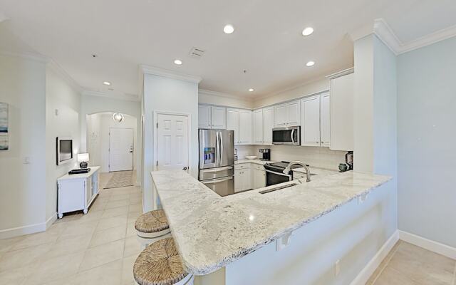 300cbw32 3 Bedroom Condo