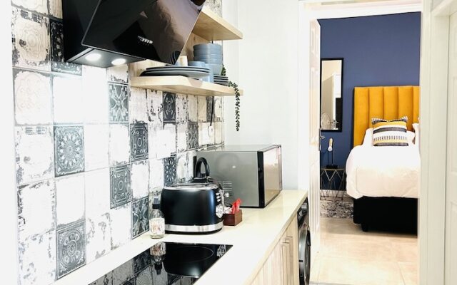 435 on vale boutique aparthotel