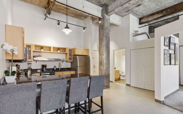 Historic Loft Retreat With Pool