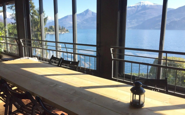 Lake Como Hostel