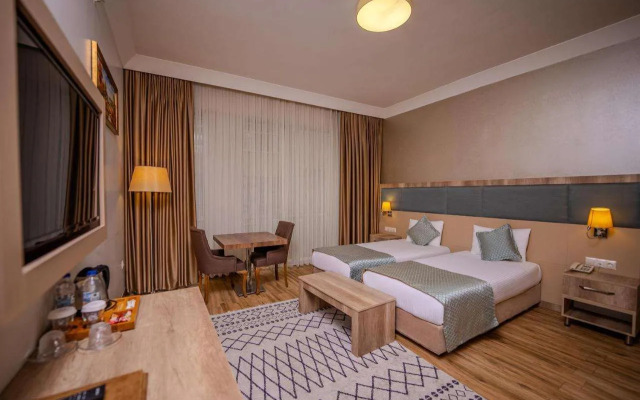 Mari Suites Hotel