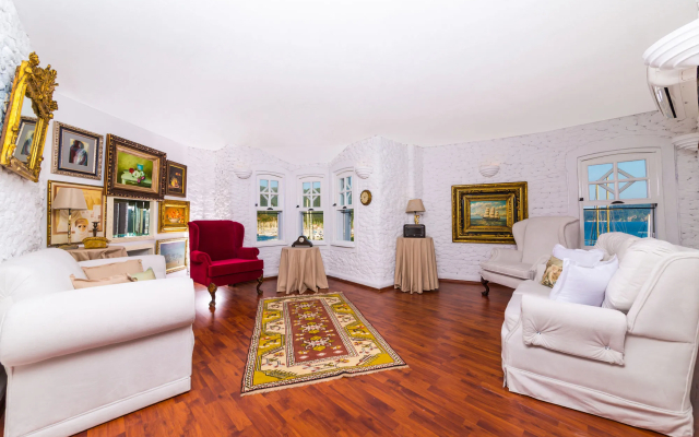 8 Oda Boutique Homes