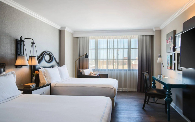 The Lindy Renaissance Charleston Hotel