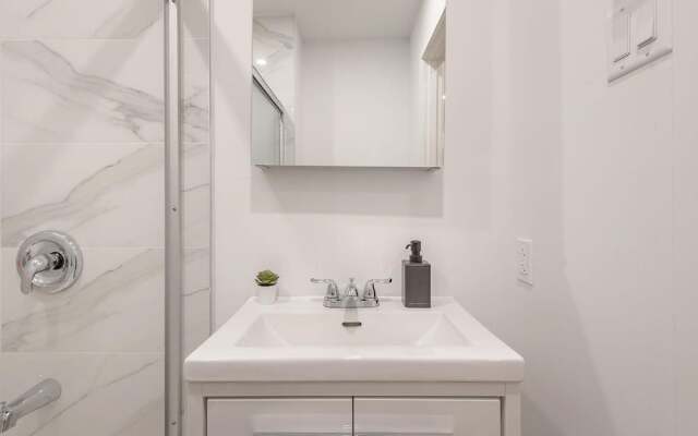 Bright and Lovely 4-bedr in the of Mile-end