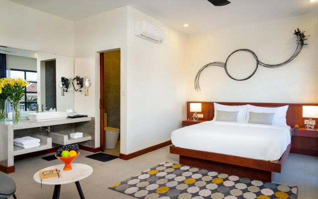 Blanc Smith Residence