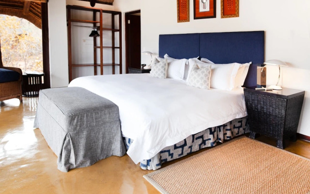 Tshwene Lodge