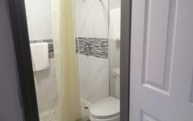 Royal Inn & Suite