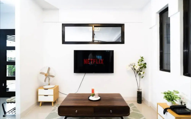 3bd Lux City Oasis LAS Pinas