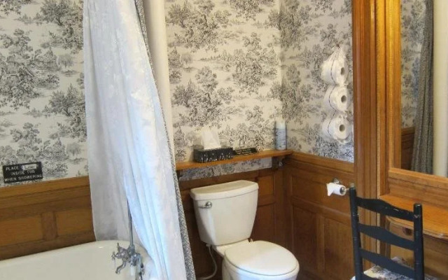 At the Turret Bed & Breakfast