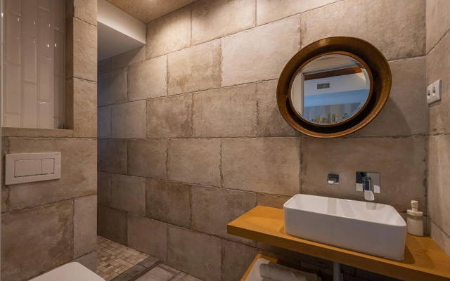 CENTER MODERN 1BR 2Bth TERRACE WI-FI AC