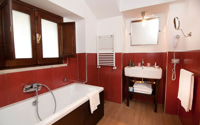 St. Peter' Six Rooms & Suites